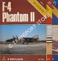 Book cover of F-4 Phantom II in detail & scale by KINZEY, Bert